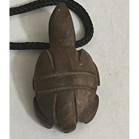 Sea Turtle Necklace Wooden Pendant Handcrafted Wood Marine Amulet Ocean Surf New - Picture 1 of 4